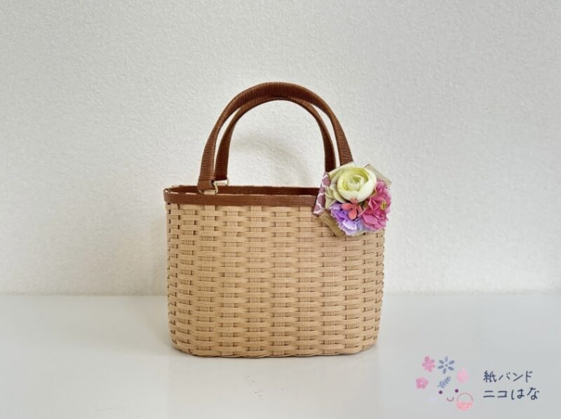 アーティフィシャルフラワーのコサージュ・ブローチ